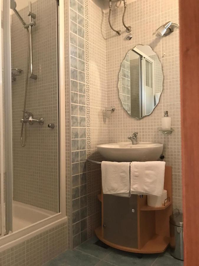 Apartmani Katarina Бол Екстериор снимка