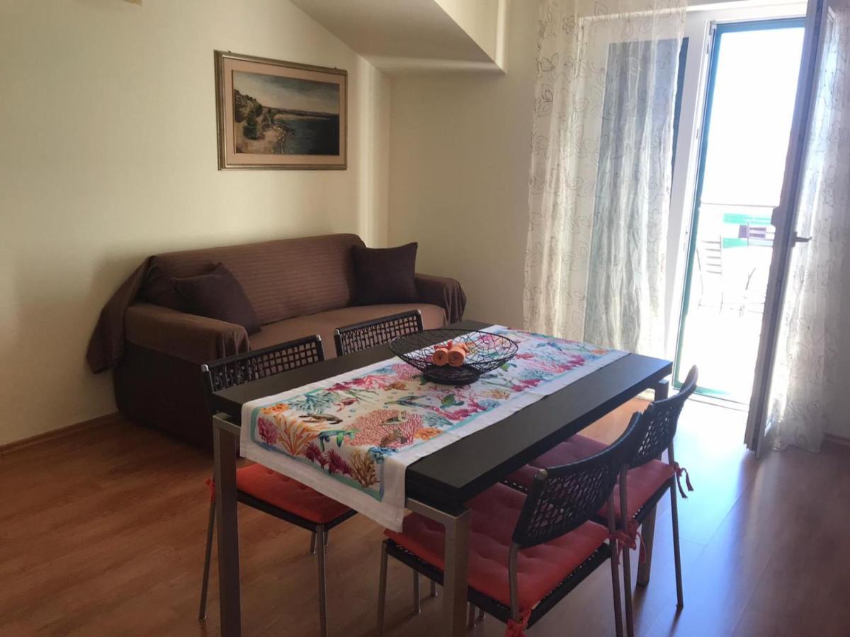 Apartmani Katarina Бол Екстериор снимка