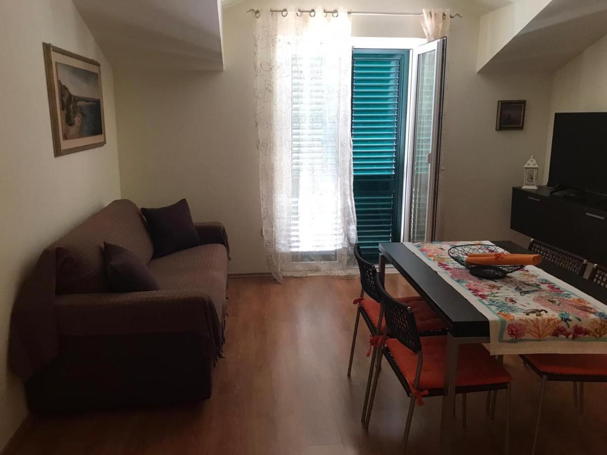 Apartmani Katarina Бол Екстериор снимка