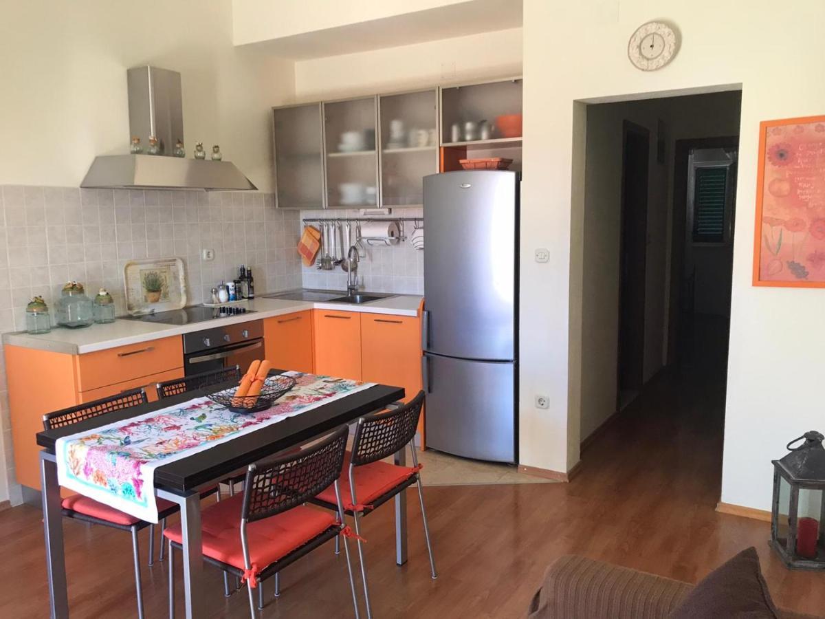 Apartmani Katarina Бол Екстериор снимка
