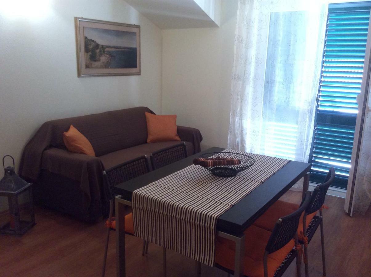 Apartmani Katarina Бол Екстериор снимка