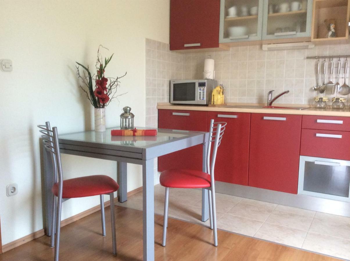 Apartmani Katarina Бол Екстериор снимка
