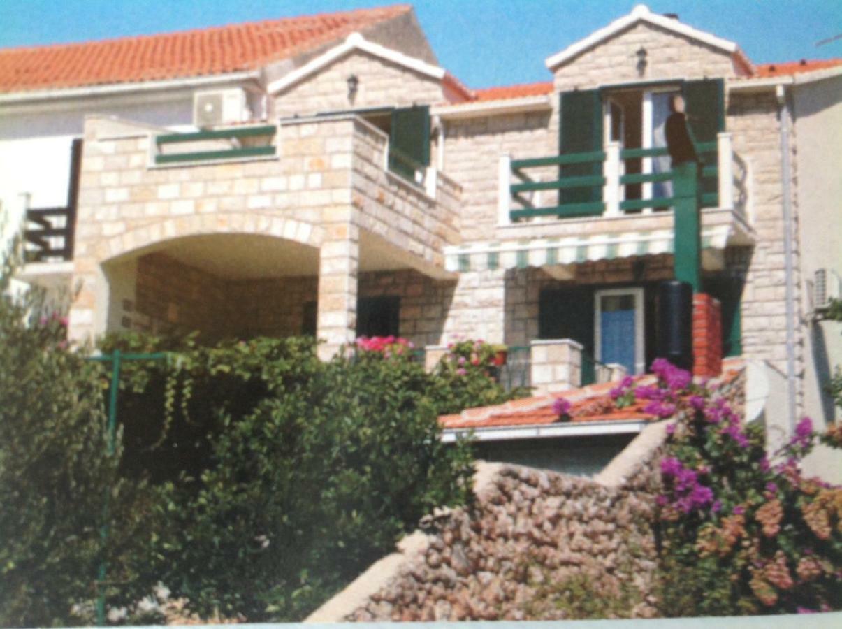 Apartmani Katarina Бол Екстериор снимка